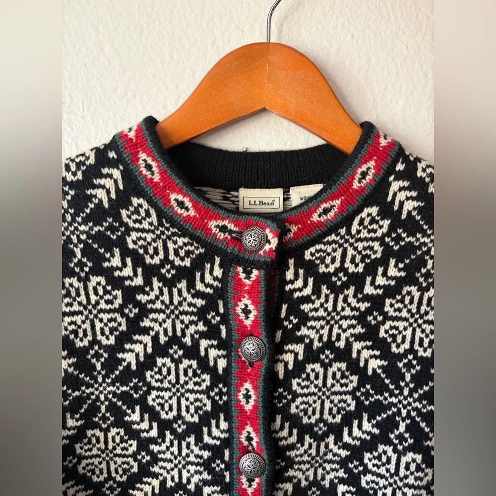 LL Bean Vintage 100% Merino Lambswool Nordic Print Cardigan Sweater Women Small